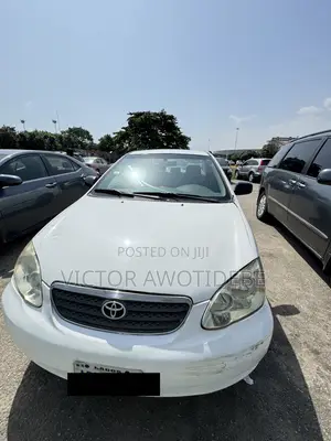 Toyota Corolla 2004 White