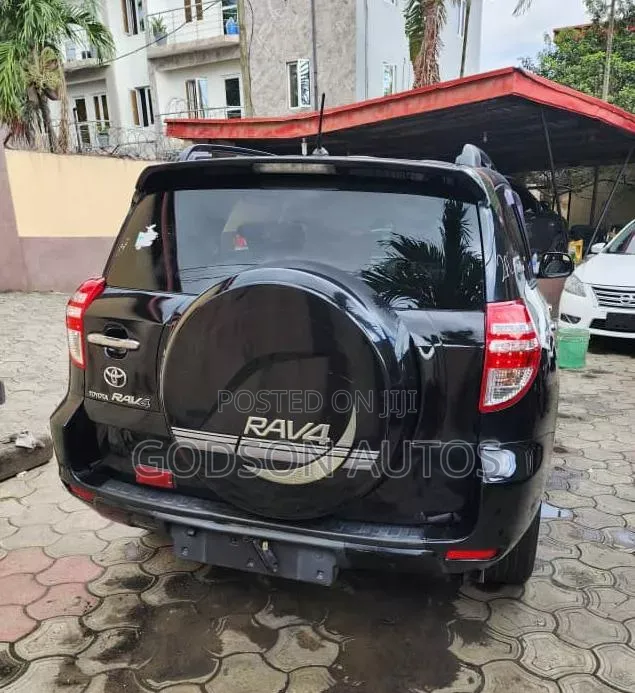 Toyota RAV4 2010 Black