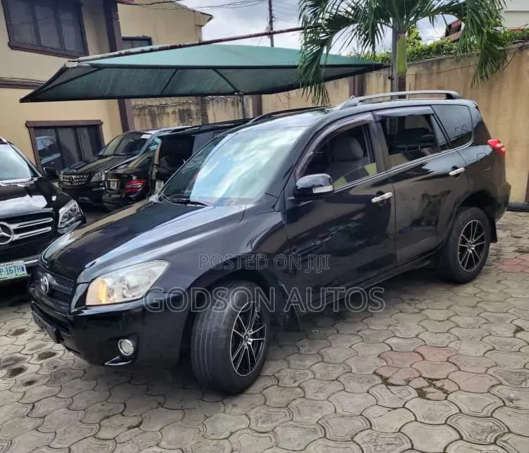 Toyota RAV4 2010 Black