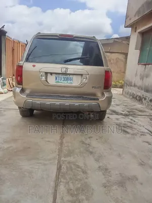 Honda Pilot 2005 Gold