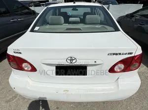 Toyota Corolla 2005 White