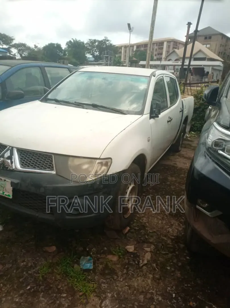 Mitsubishi L200 2006 White