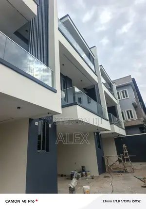 5bdrm Townhouse / Terrace in Opebi for rent
