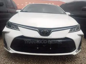 Toyota Corolla LE 2023 White