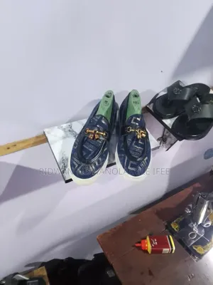 Ola Fitz Shoe World Empire