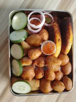 Small Chops Platter With Plantain,and Turkey