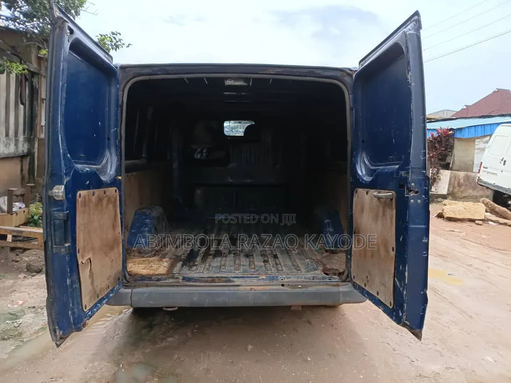 Ford Transit 1998 Blue