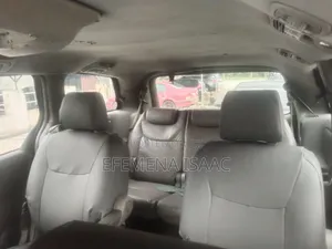Toyota Sienna 2005 Silver