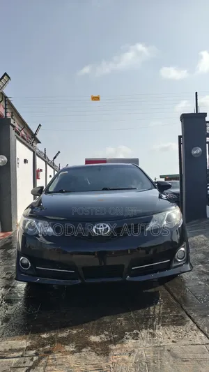 Toyota Camry SE 4dr Sedan (2.5L 4cyl 6A) 2012 Black