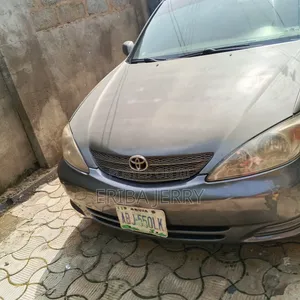 Toyota Camry 2005 Gray