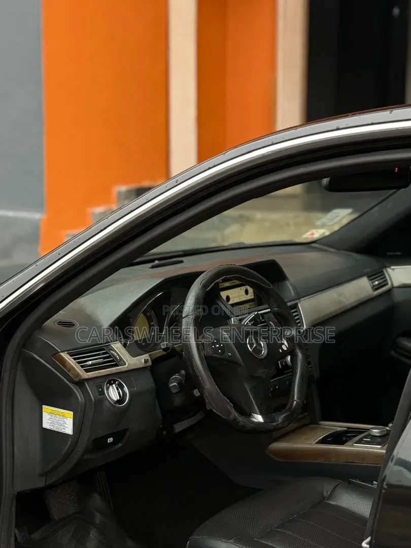 Mercedes-Benz E550 2011 Black