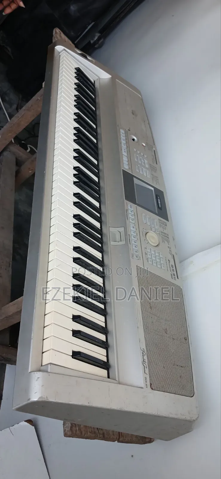 Instrumental Keyboard