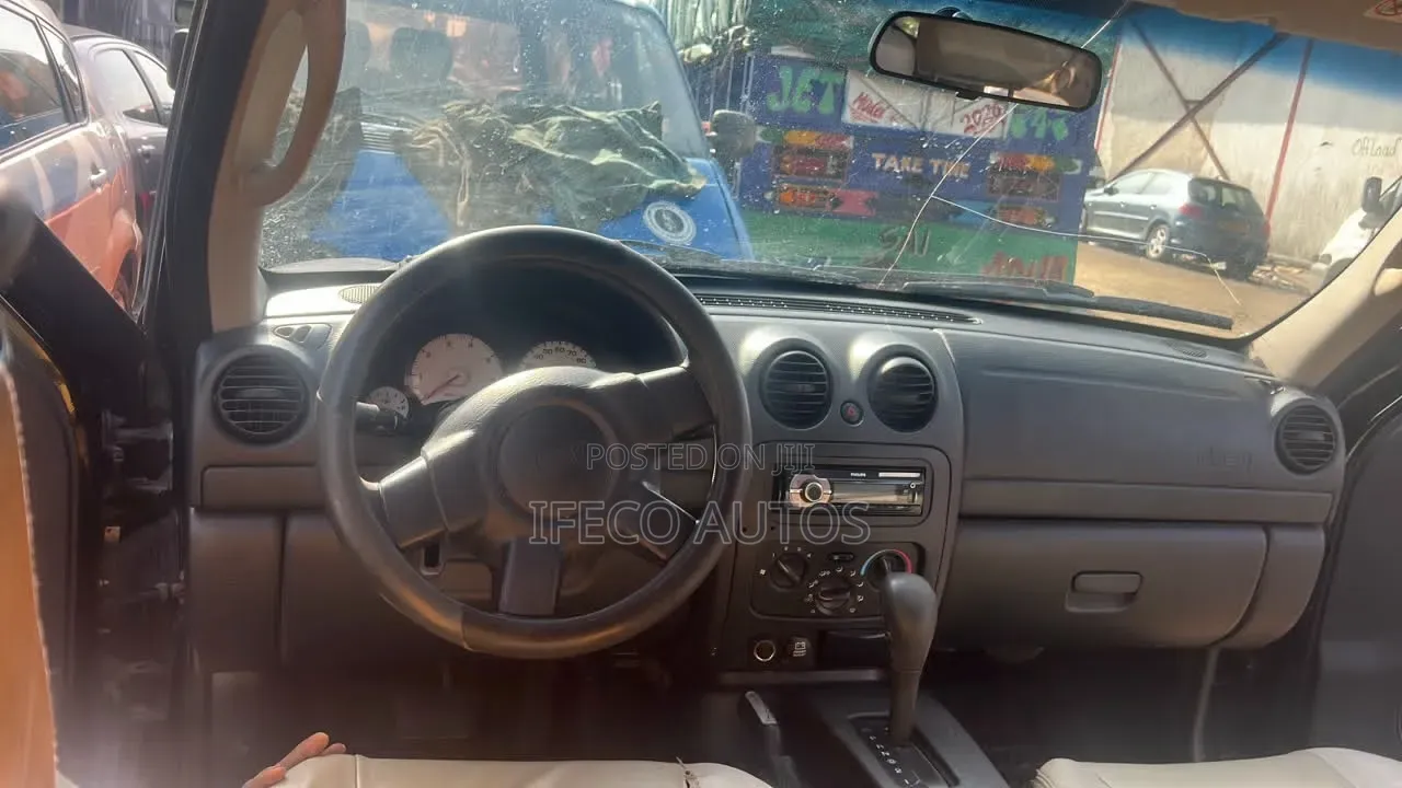 Jeep Cherokee 2002 Green