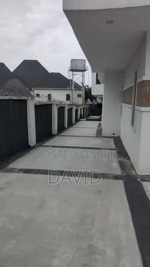 5bdrm Duplex in Asokoro for sale