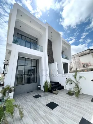 4bdrm Duplex in Sangotedo for sale