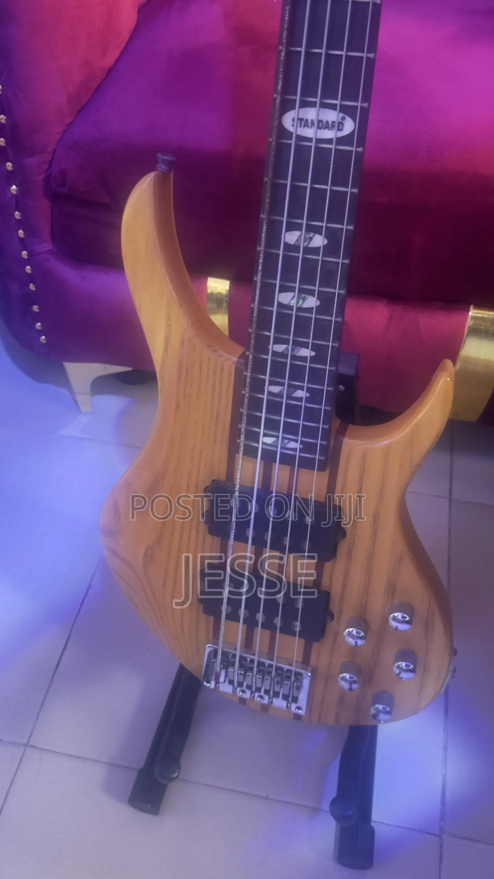 5 Strings Active Standard Bass Guitar
