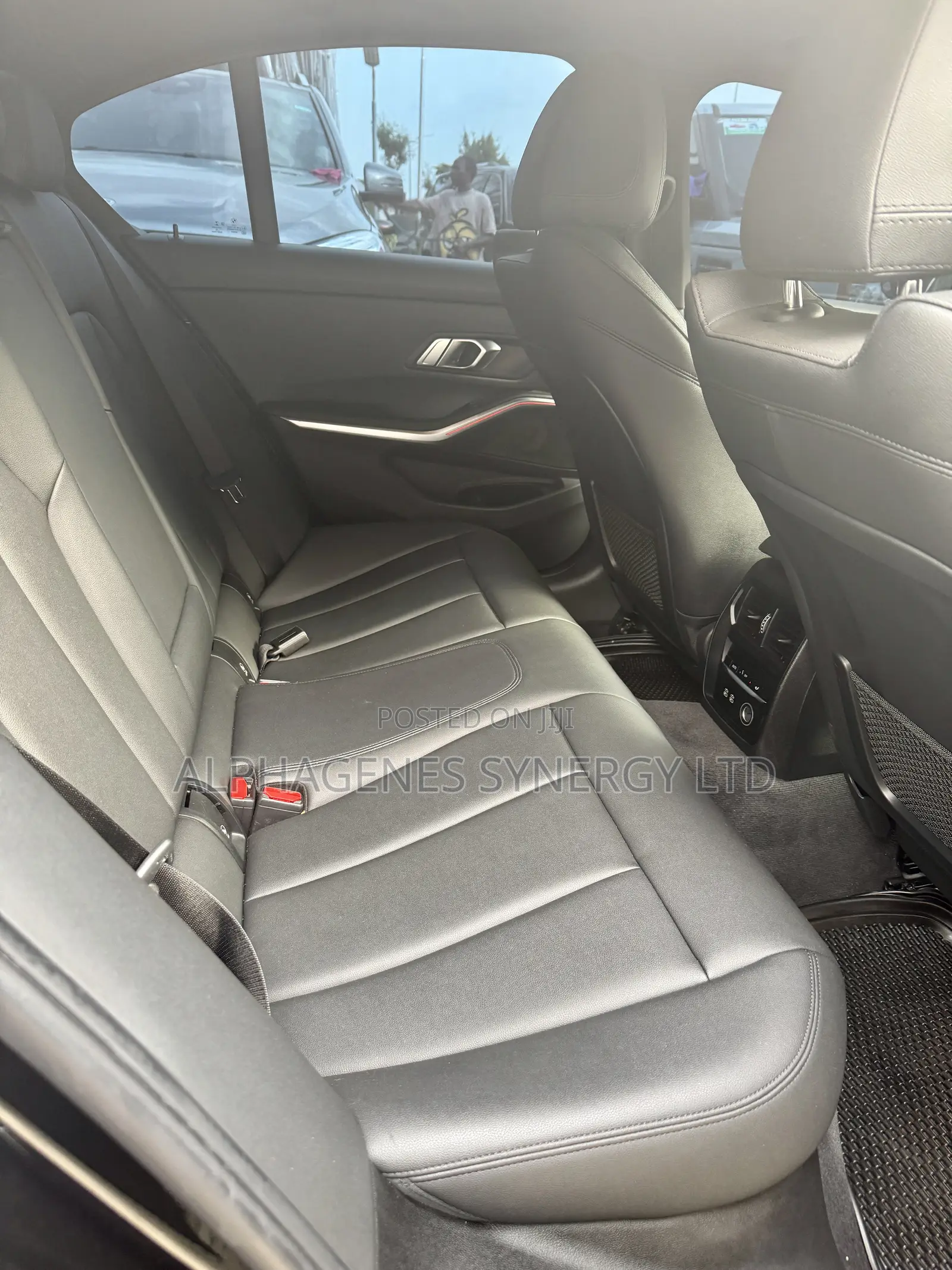 BMW 330i 2019 Black