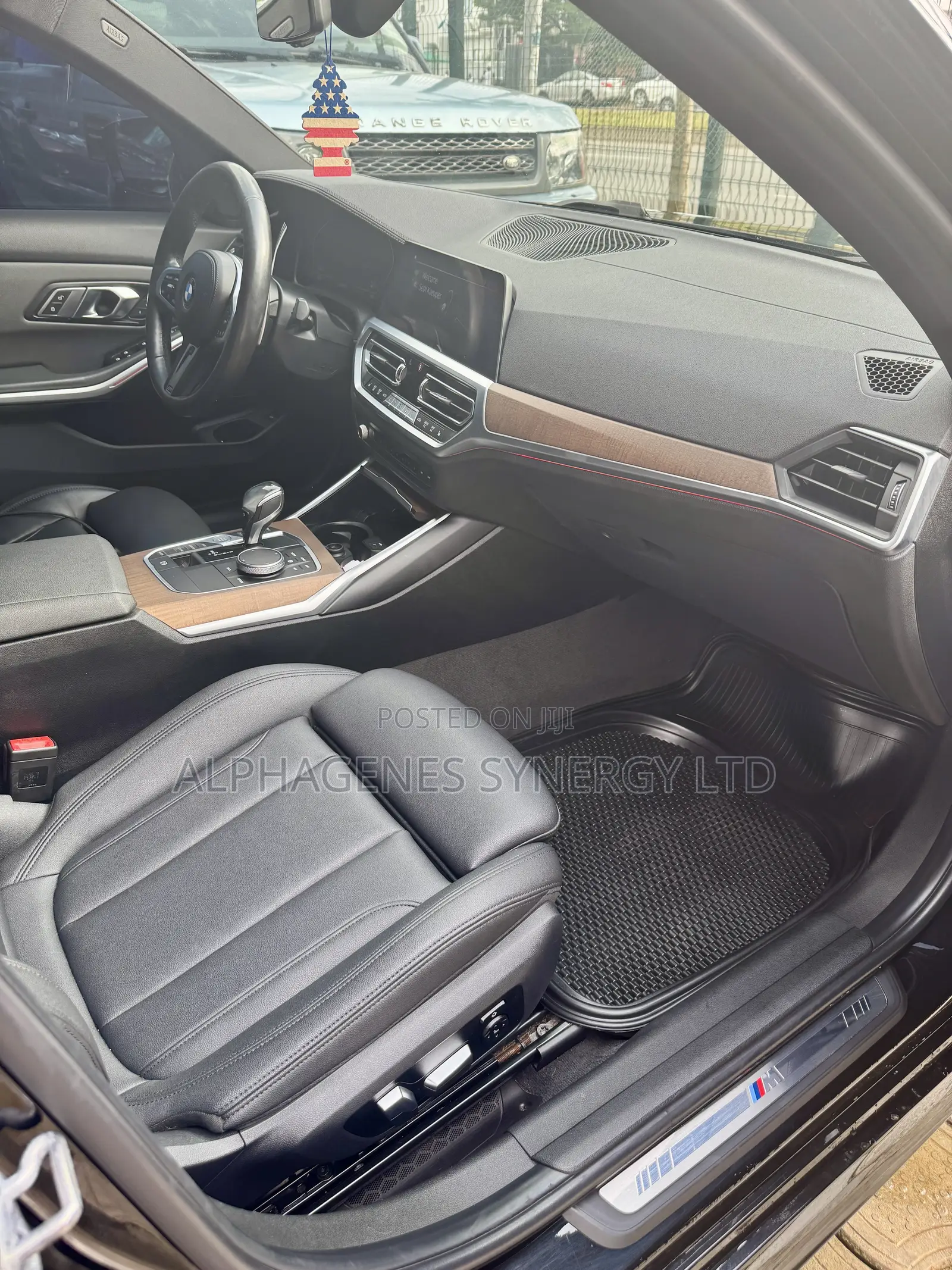 BMW 330i 2019 Black