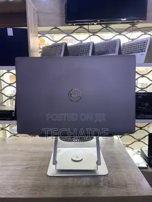 Laptop Dell Precision 3560 16GB Intel Core i7 SSD 512GB