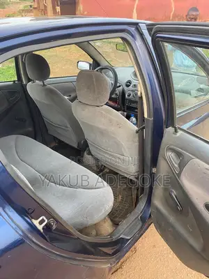 Toyota Yaris 2005 Blue