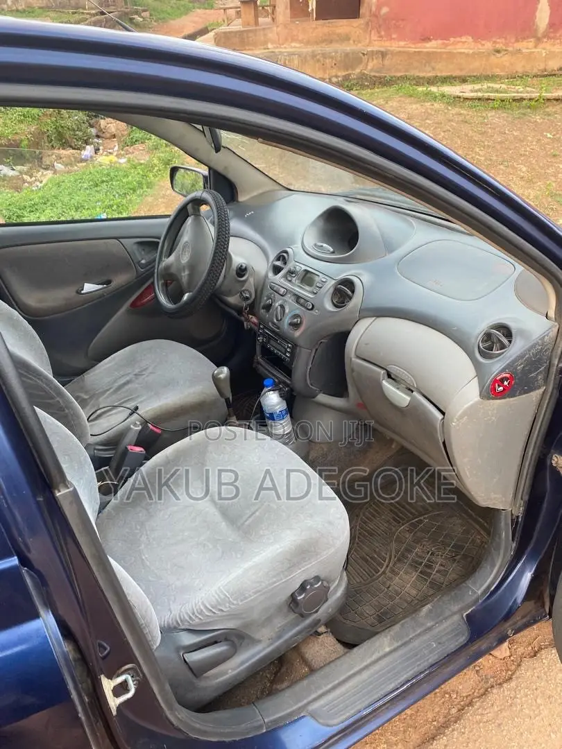 Toyota Yaris 2005 Blue