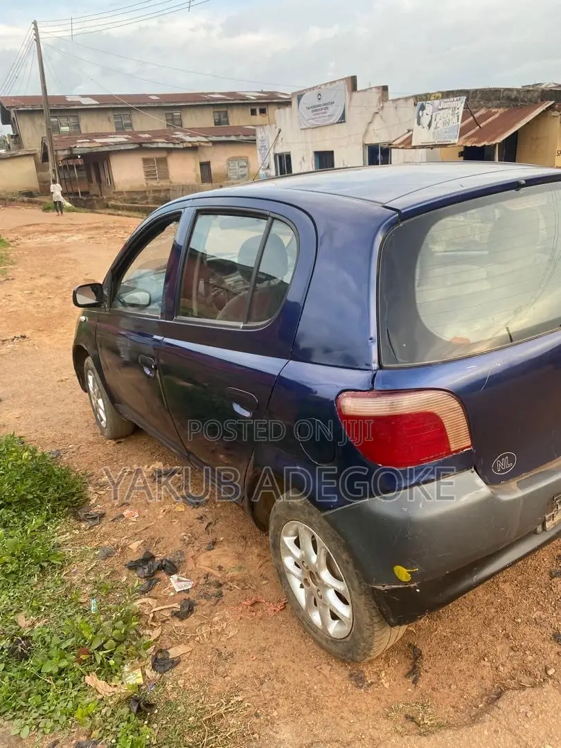 Toyota Yaris 2005 Blue
