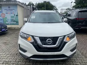 Nissan Rogue 2017 White
