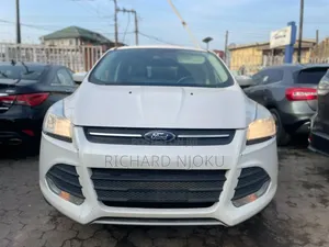 Ford Escape SE 4dr SUV AWD (1.6L 4cyl Turbo 6A) 2014 White