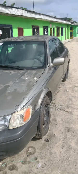 Toyota Camry LE 4dr Sedan (2.2L 4cyl 4A) 2000 Gray