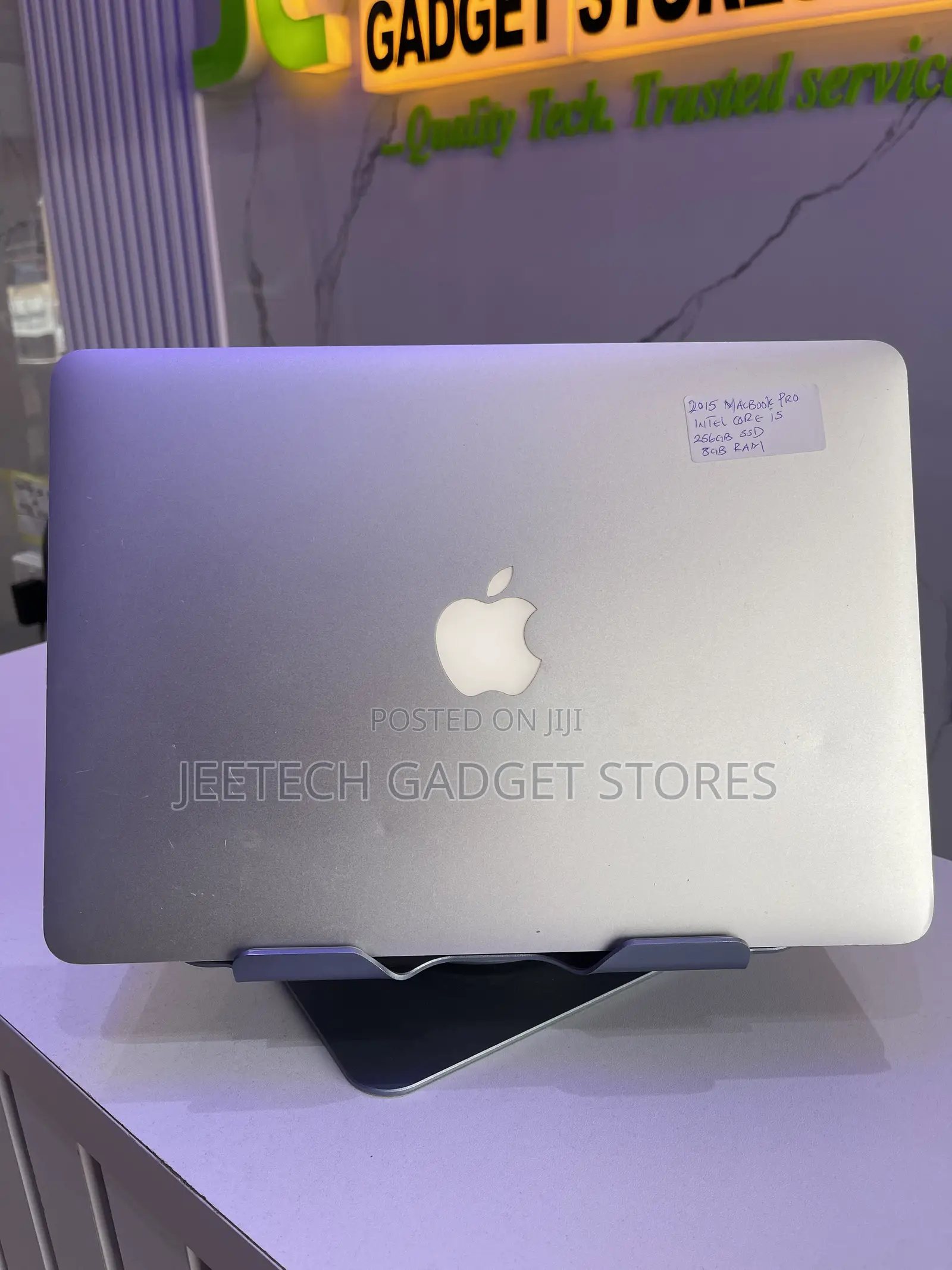Laptop Apple MacBook Pro 2015 8GB Intel Core i5 SSD 256GB
