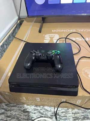 Ps4 Slim ( Hacked )