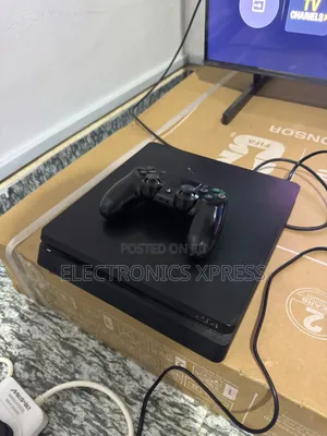 Ps4 Slim ( Hacked )