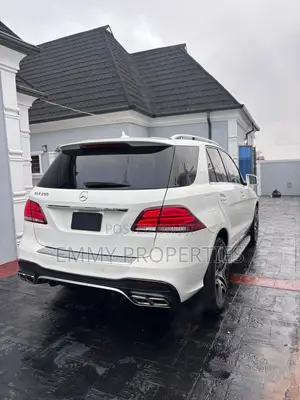 Mercedes-Benz GLE-Class 2018 White