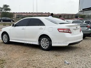 Toyota Camry SE 4dr Sedan (2.5L 4cyl 6AM) 2010 White