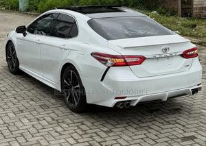 Toyota Camry XSE V6 FWD (3.5L 6cyl 8AM) 2018 White