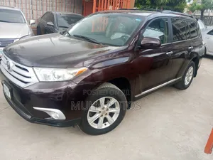 Toyota Highlander Limited 3.5L 2WD 2013 Burgundy