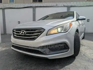 Hyundai Sonata Limited 4dr Sedan (2.4L 4cyl 6A) 2015 Silver