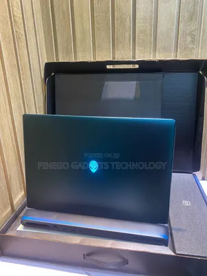 New Laptop Alienware 18 Area-51 32GB Intel Core Ultra 9 SSD 2T