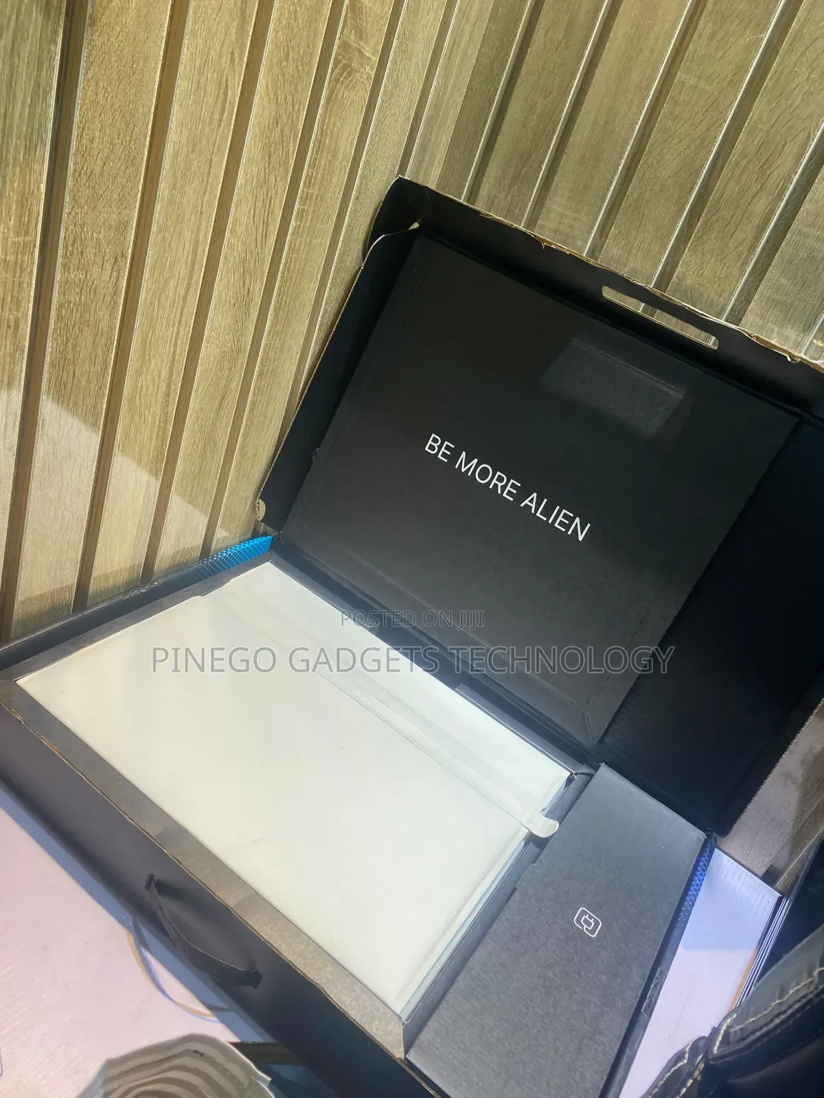 New Laptop Alienware 18 Area-51 32GB Intel Core Ultra 9 SSD 2T