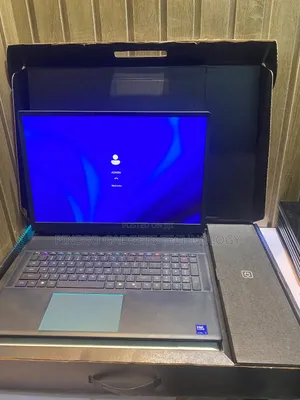 New Laptop Alienware 18 Area-51 32GB Intel Core Ultra 9 SSD 2T