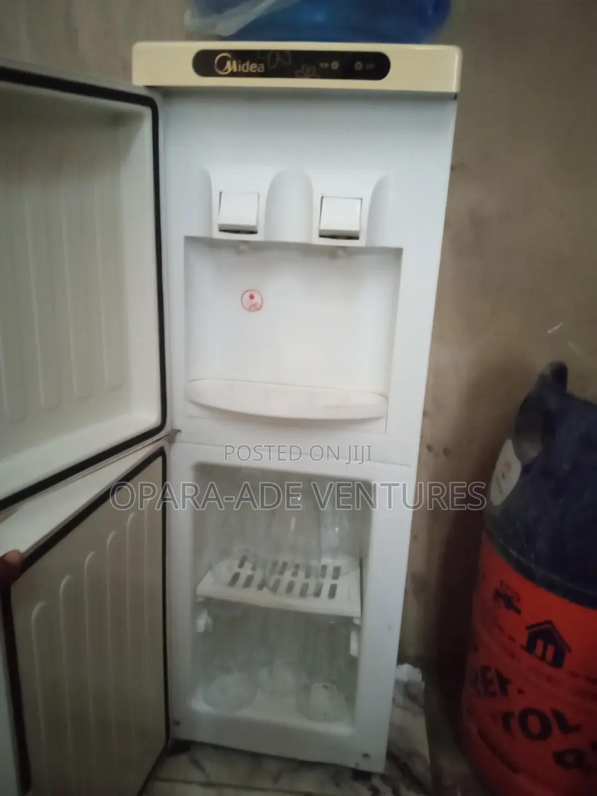Clean Water Dispenser