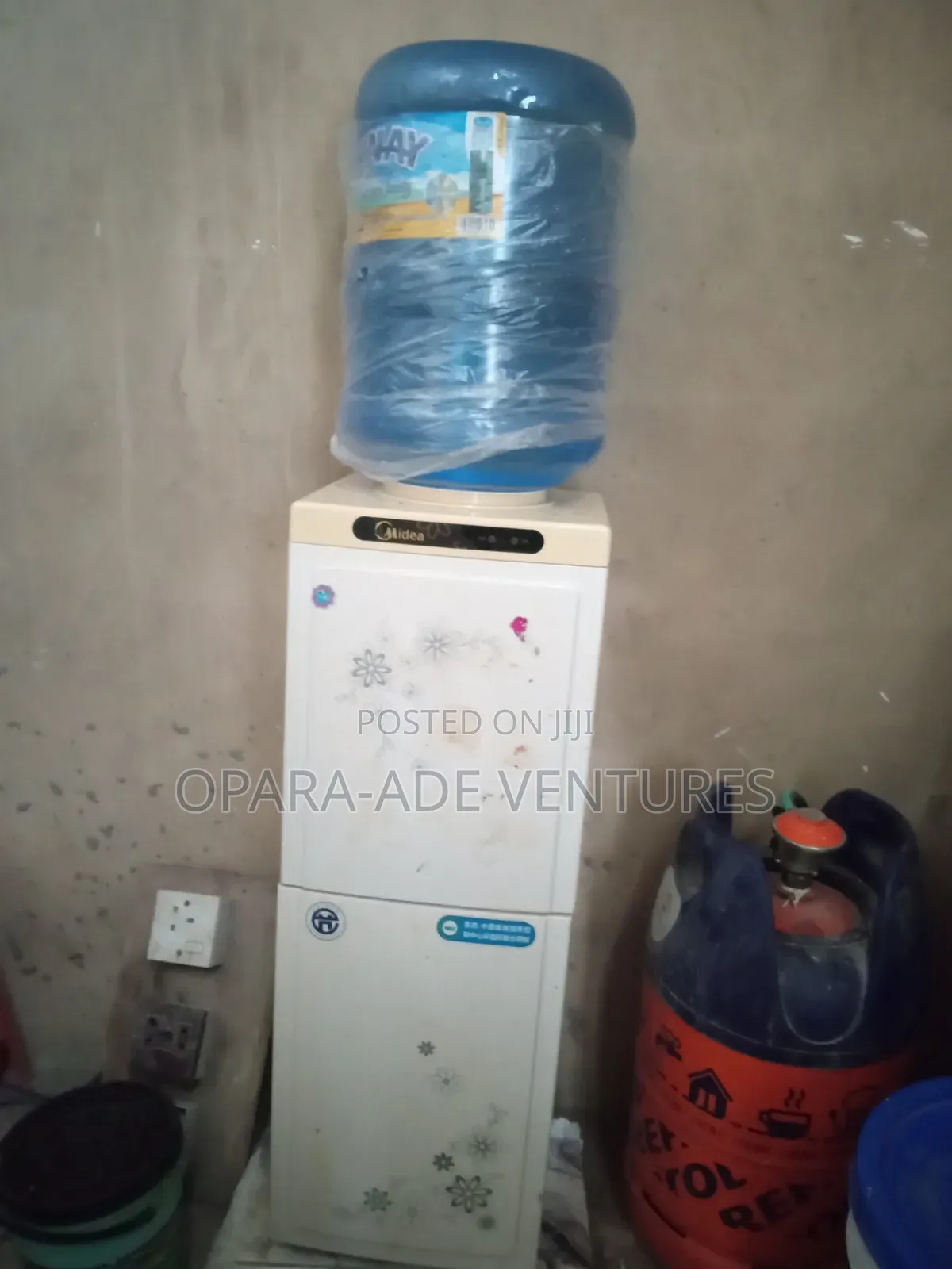 Clean Water Dispenser