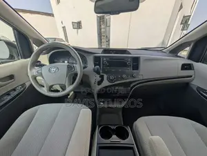Toyota Sienna LE 7 Passenger 2011 Gold