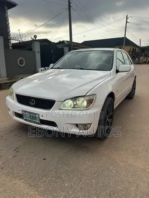 Lexus IS 2001 White