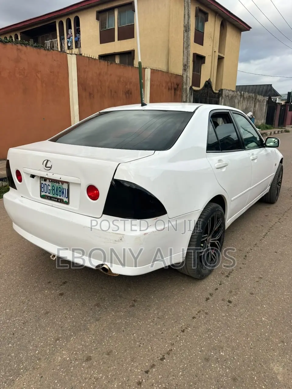 Lexus IS 2001 White