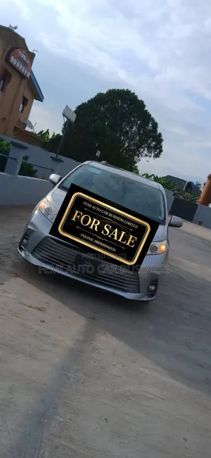 Toyota Sienna 2018 Gray