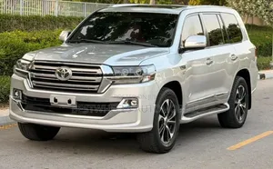Toyota Land Cruiser 5.7 V8 VXR 2018 Silver