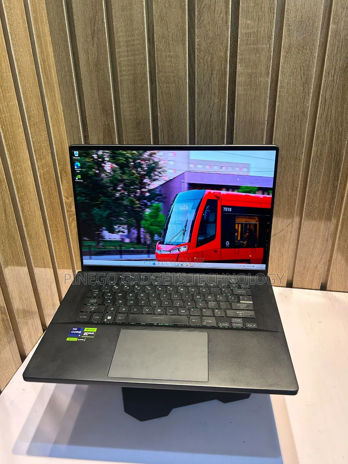 Laptop Asus ROG Zephyrus M16 16GB Intel Core i9 SSD 1T