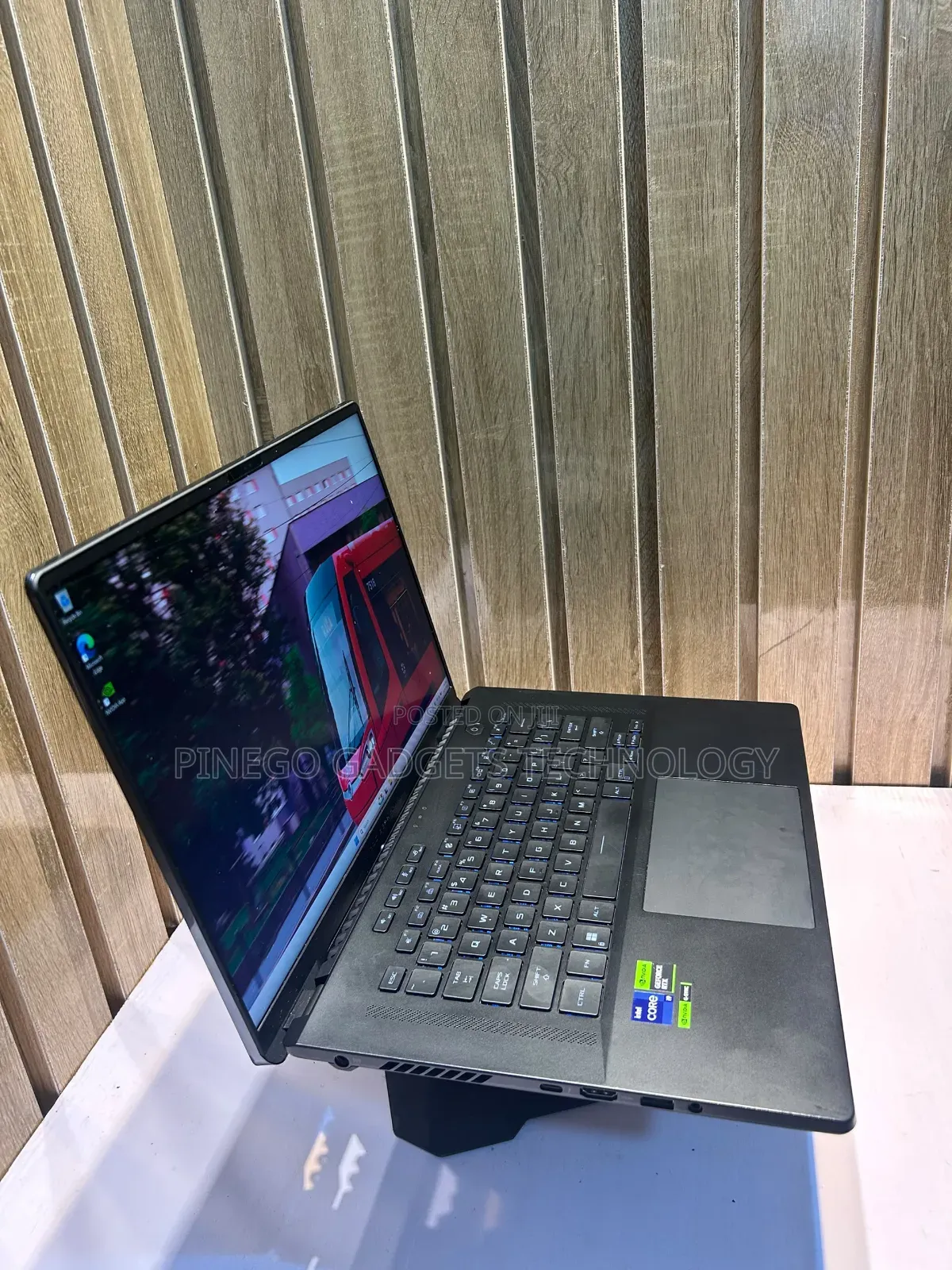 Laptop Asus ROG Zephyrus M16 16GB Intel Core i9 SSD 1T