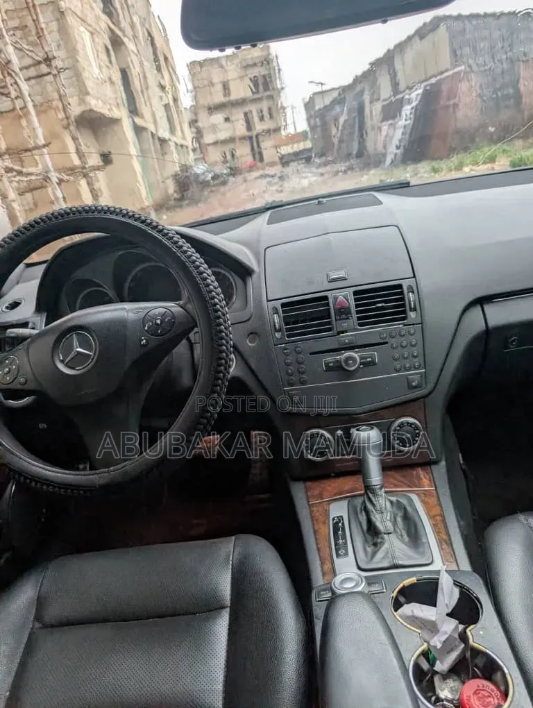Mercedes-Benz C250 2009 Black